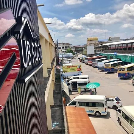 ซับรูมโฮเทล Subroom Hotel Szuratthani Kültér fotó