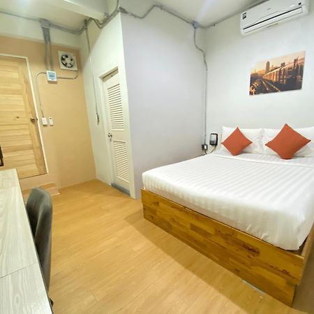 ซับรูมโฮเทล Subroom Hotel Szuratthani Kültér fotó