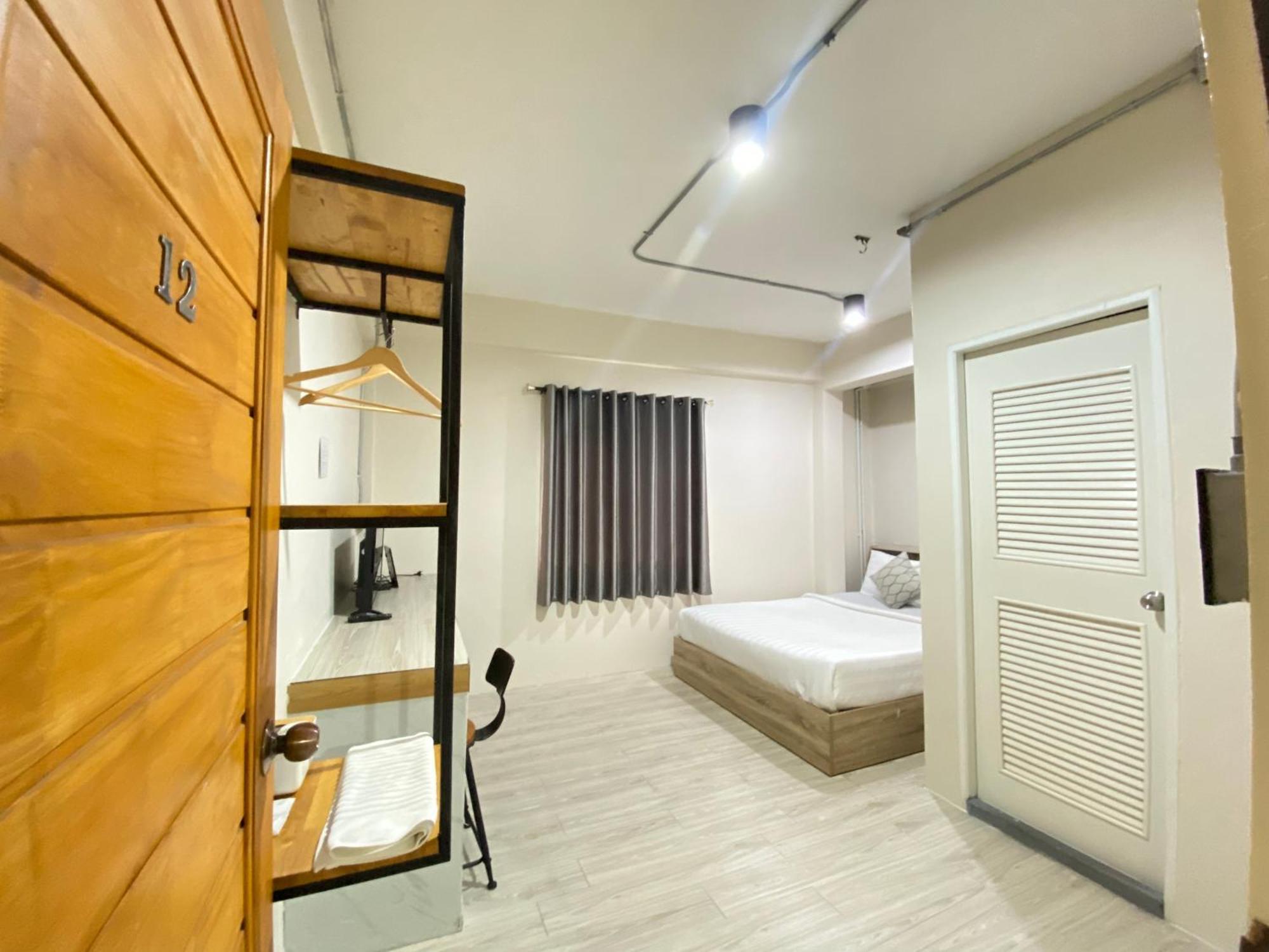 ซับรูมโฮเทล Subroom Hotel Szuratthani Kültér fotó