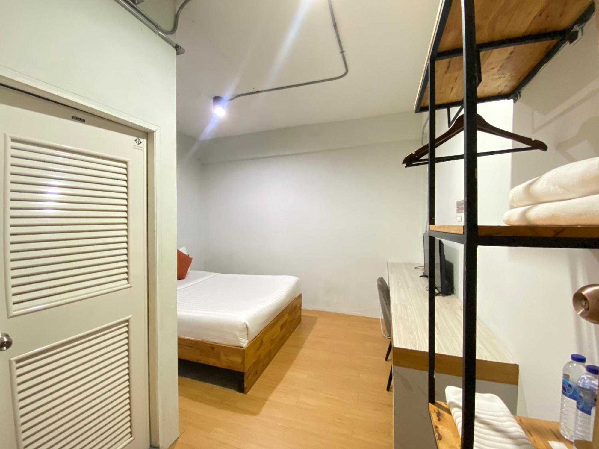 ซับรูมโฮเทล Subroom Hotel Szuratthani Kültér fotó
